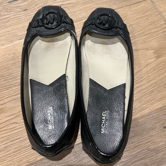 Micheal kors flats - Picture 1 of 2